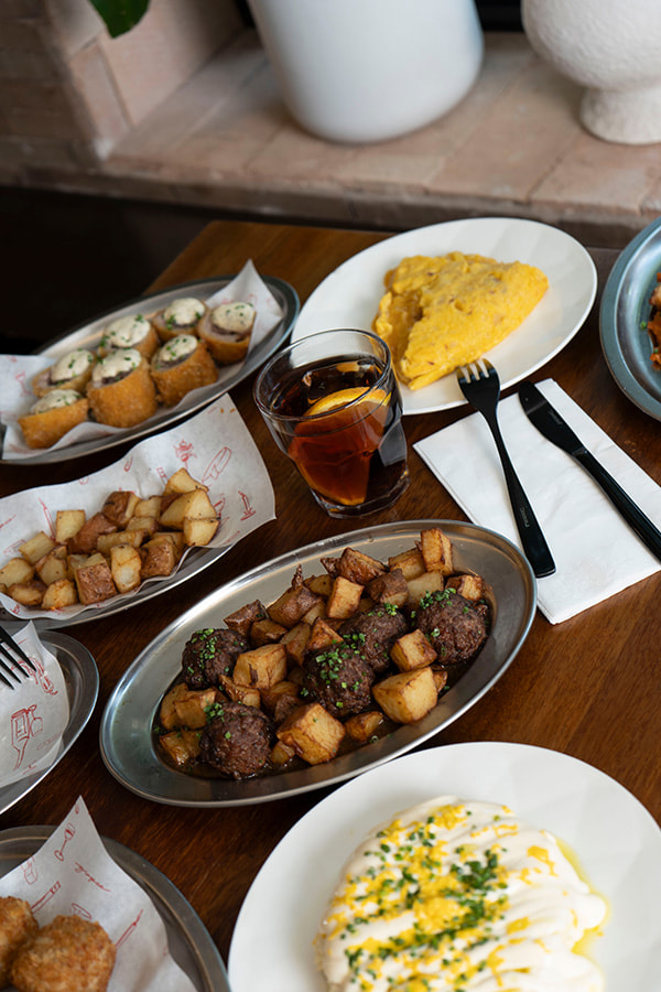 Comida española tradicional en VRRO